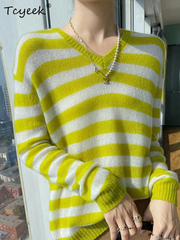 Tcyeek, 77%Cashmere 23% Silk Elegant Sweaters, Women Long Sleeve Striped, Commute Loose Knit Pullovers, 2024 Autumn T47160QM
Tcyeek, 77%Cashmere 23% Silk Elegant Sweaters, Women Long Sleeve Striped, Commute Loose Knit Pullovers, 2024 Autumn T47160QM