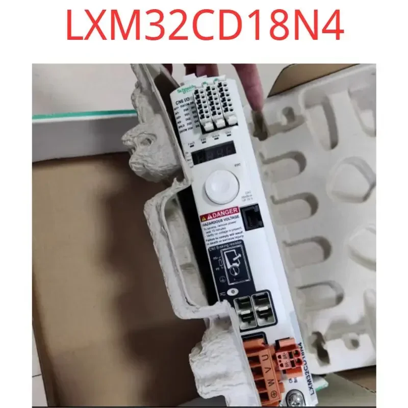 Second-hand test OK LXM32CD18N4 driver
Second-hand test OK LXM32CD18N4 driver