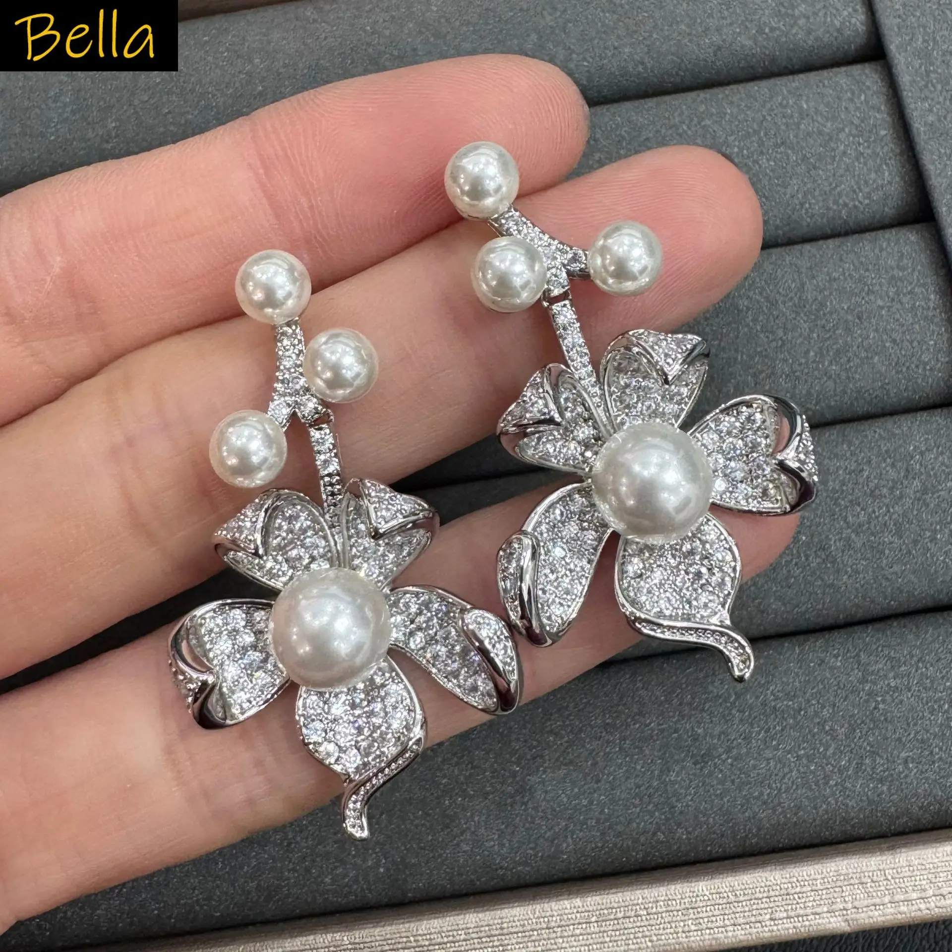 fashion flower earrings for women jewelry silver gold color gala event dinner party dangling earrings female gift
fashion flower earrings for women jewelry silver gold color gala event dinner party dangling earrings female gift