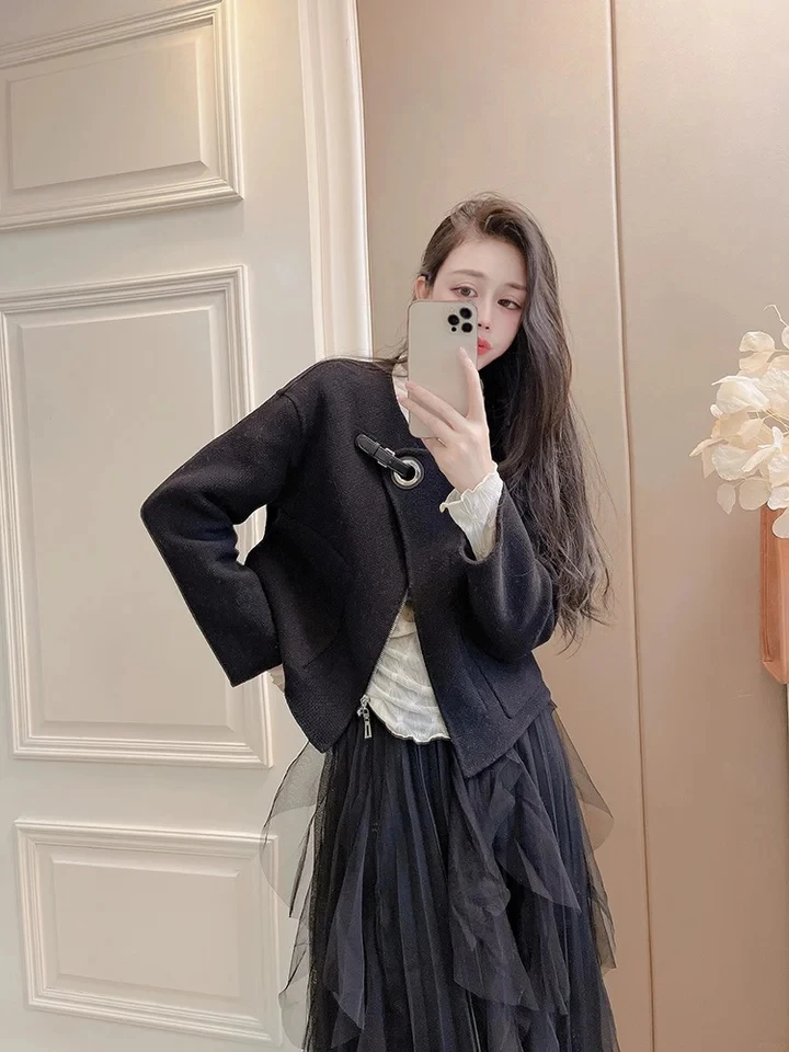2024 Spring Luxury Women Casual 100% Cashmere Chic High Quality Jacket Coat for Female 2 Color
2024 Spring Luxury Women Casual 100% Cashmere Chic High Quality Jacket Coat for Female 2 Color