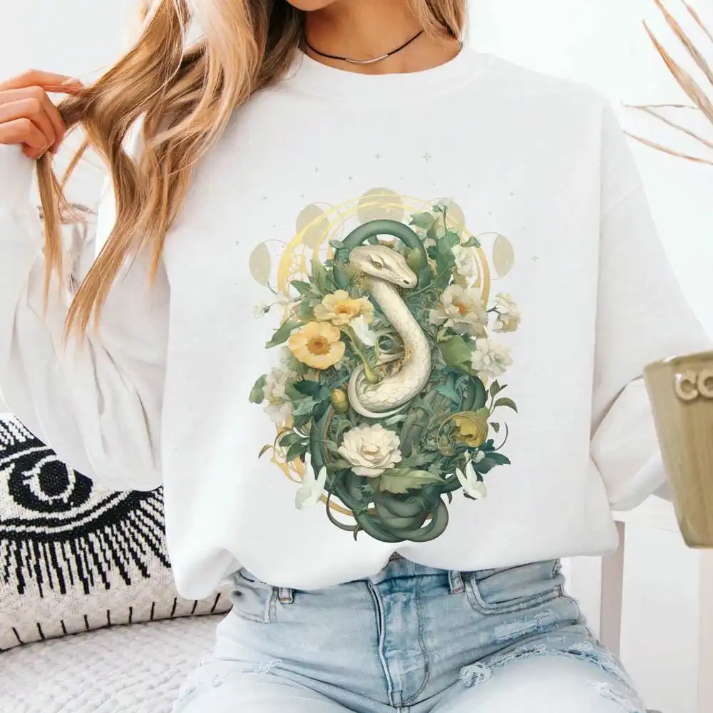 Толстовка Y2K с мистическим змеиным принтом, темная академическая винтажная повседневная праздничная удобная свитер, флисовая толстовка с круглым вырезом и длинными рукавами
Толстовка Y2K с мистическим змеиным принтом, темная академическая винтажная повседневная праздничная удобная свитер, флисовая толстовка с круглым вырезом и длинными рукавами