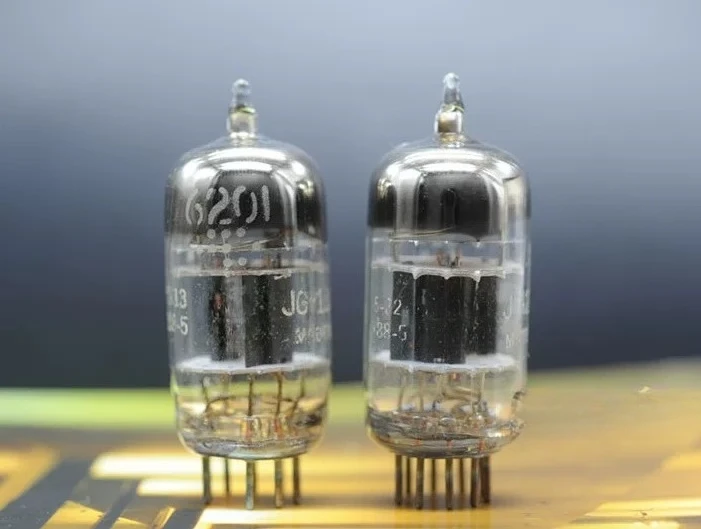 for American GE triple-layered black-screen D ring 12AT7/6201/ECC81/ECC801S antique matched vacuum tubes
for American GE triple-layered black-screen D ring 12AT7/6201/ECC81/ECC801S antique matched vacuum tubes
