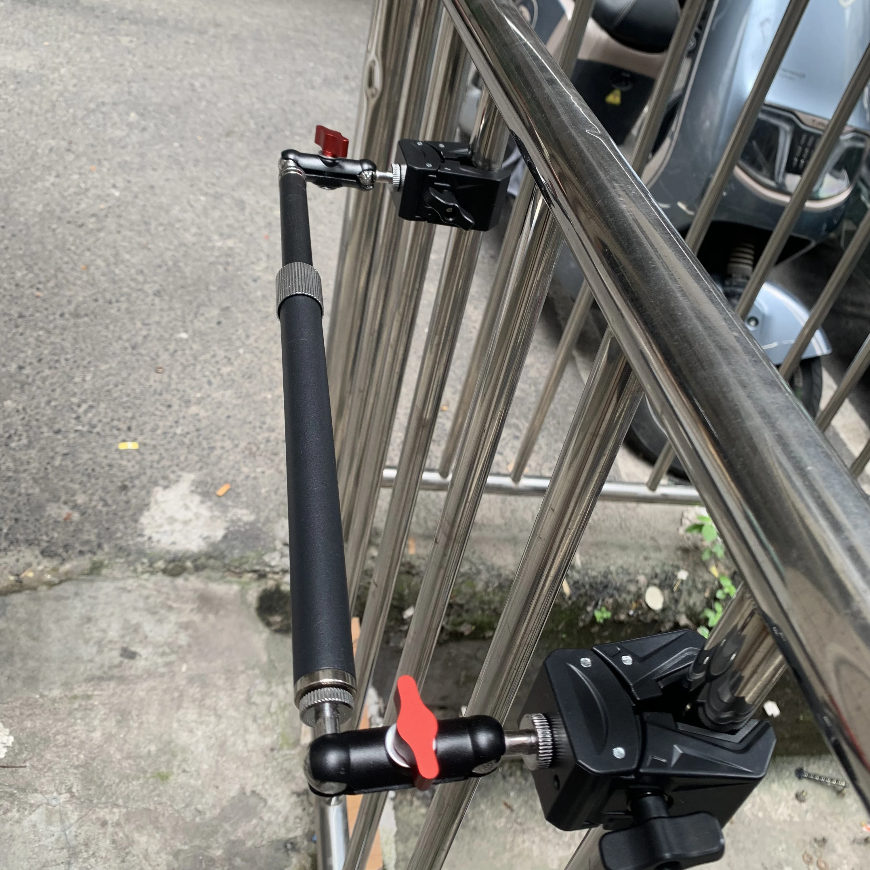 360° Rotatable Mechanical Metal Pea Clip with Extendable Rod round Tube Fixation Clamp Bracket for Adjustable Support Systems
360° Rotatable Mechanical Metal Pea Clip with Extendable Rod round Tube Fixation Clamp Bracket for Adjustable Support Systems