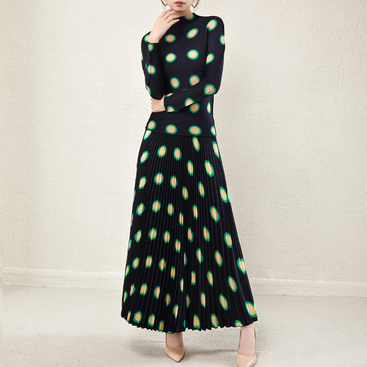Wholesale High Quality Fashion Casual Set Stretch Women Print Accept Customized Long Sleeve Top Pleated Skirt 2 Piece Set
Wholesale High Quality Fashion Casual Set Stretch Women Print Accept Customized Long Sleeve Top Pleated Skirt 2 Piece Set