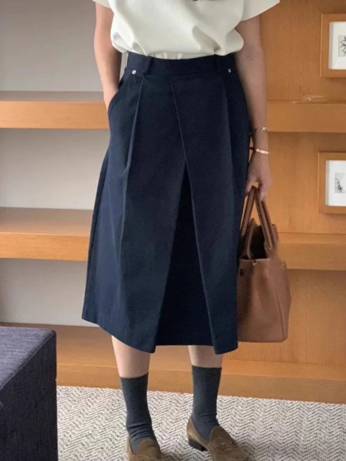 Dark Blue A-Line Skirt Women's High Waist Slimming Unique Design Casual Commute Elegant Umbrella Skirt Autumn 2023
Dark Blue A-Line Skirt Women's High Waist Slimming Unique Design Casual Commute Elegant Umbrella Skirt Autumn 2023