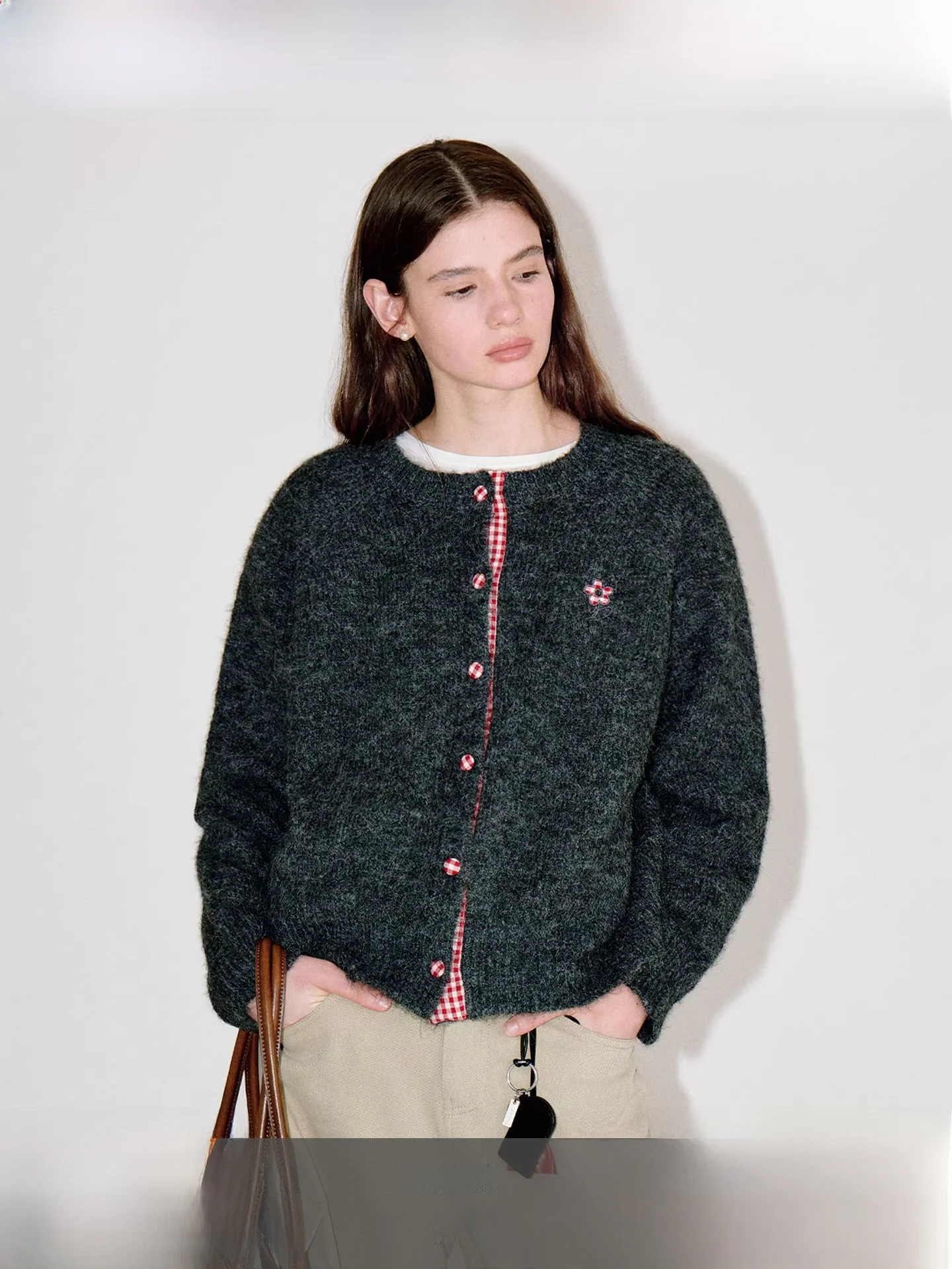 Fano Романтический милый вышитый клетчатый лоскутный свободный трикотаж, кардиган, женский топ, весна 2026, длинный длинный свитер для поездок на работу...
Fano Романтический милый вышитый клетчатый лоскутный свободный трикотаж, кардиган, женский топ, весна 2026, длинный длинный свитер для поездок на работу...