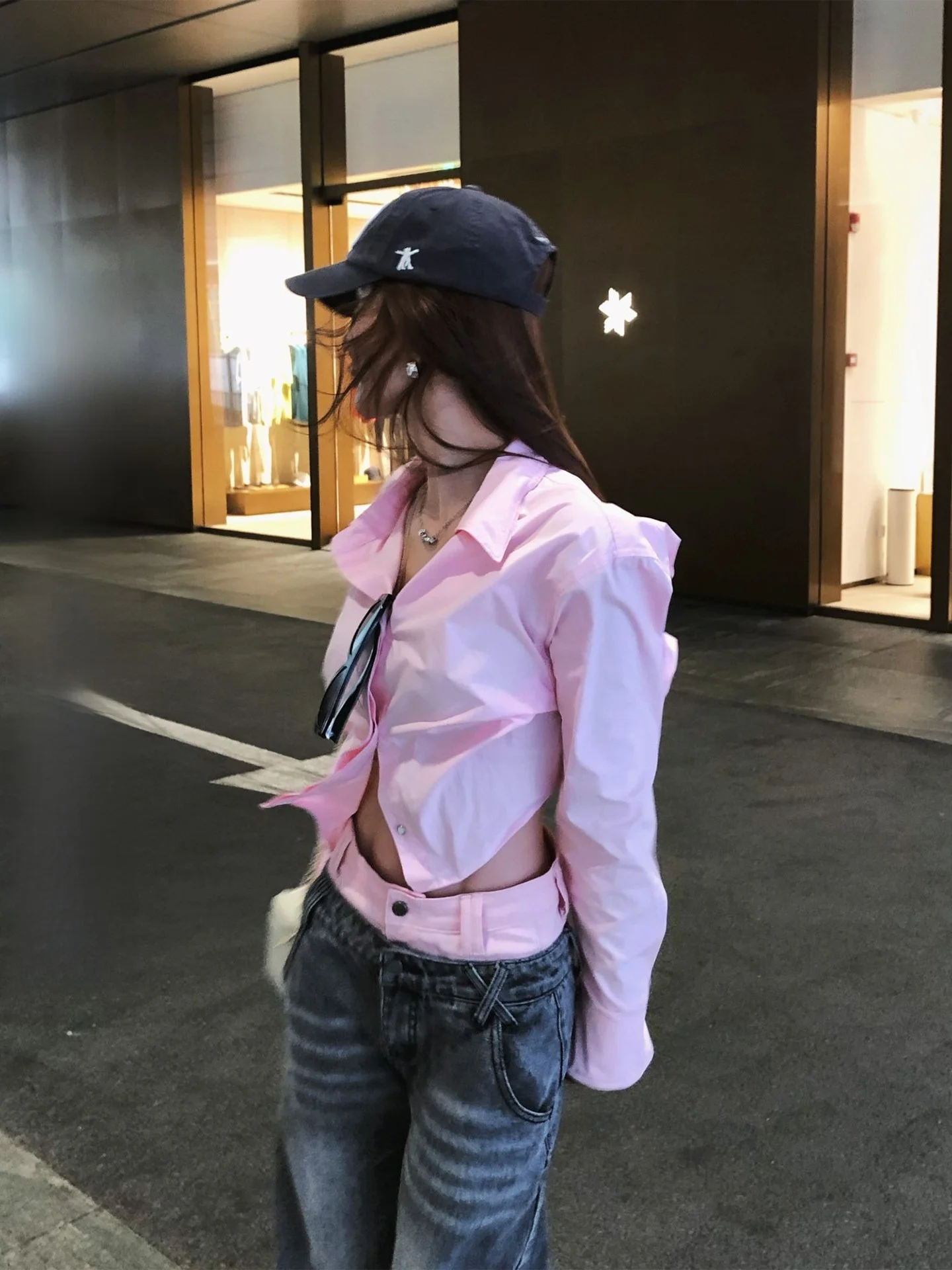 Li Wan Jun Twist Shirt 100% Cotton Long Sleeve Design Sensation Design Early Spring Casual Loose Fit Women's Shirt
Li Wan Jun Twist Shirt 100% Cotton Long Sleeve Design Sensation Design Early Spring Casual Loose Fit Women's Shirt