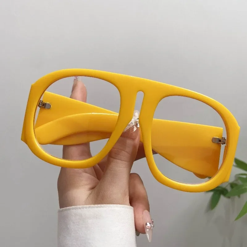 1PC-retro large frame gradual change of color men and women the same fashion anti-blue flat mirrorHHH
1PC-retro large frame gradual change of color men and women the same fashion anti-blue flat mirrorHHH