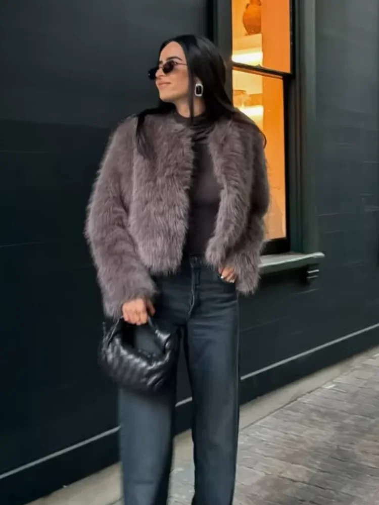 Women Chic Grey Fluffy Faux Fur Jacket Elegant O Neck Long Sleeves Cropped Coats Autumn Winter Lady High Street Outwears
Women Chic Grey Fluffy Faux Fur Jacket Elegant O Neck Long Sleeves Cropped Coats Autumn Winter Lady High Street Outwears