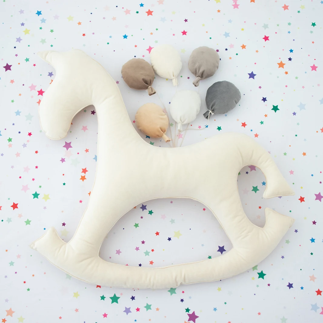 Newborn Photography Props Double Trojan Horse Posing Doll with 6pcs Ballons Double Side Decors Accessories for Studio Photoshoot
Newborn Photography Props Double Trojan Horse Posing Doll with 6pcs Ballons Double Side Decors Accessories for Studio Photoshoot