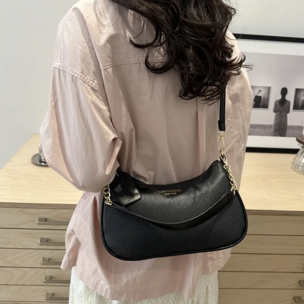 Simple Large Capacity PU Leather Shoulder Bag Solid Color All-match Underarm Bag Soft Crossbody Women Handbag Shopping
Simple Large Capacity PU Leather Shoulder Bag Solid Color All-match Underarm Bag Soft Crossbody Women Handbag Shopping