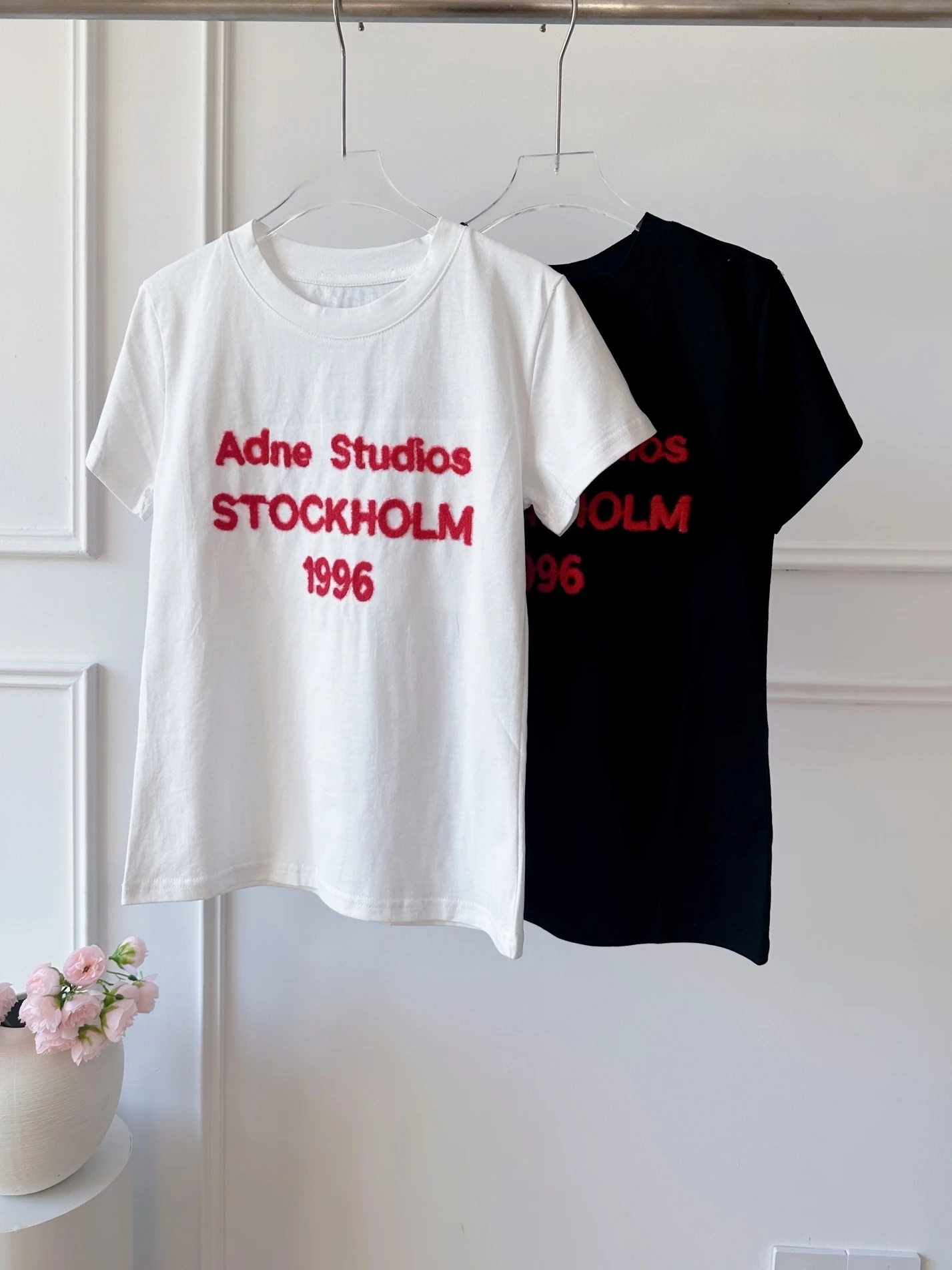 Slim Fit Flocking Letter Short Sleeve T-Shirt Women's Early Spring Color Block Top Casual Style Polyester Fiber round Neck
Slim Fit Flocking Letter Short Sleeve T-Shirt Women's Early Spring Color Block Top Casual Style Polyester Fiber round Neck