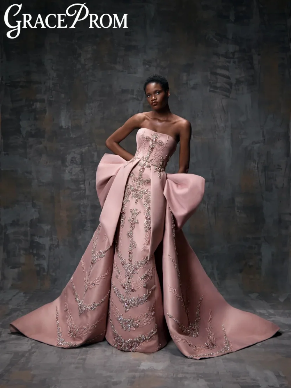 Dazzling Crystal Satin Evening Dress With Overskirt Elegant Strapless Long Wedding Party Gowns Customized LuxurBanquet Gowns
Dazzling Crystal Satin Evening Dress With Overskirt Elegant Strapless Long Wedding Party Gowns Customized LuxurBanquet Gowns