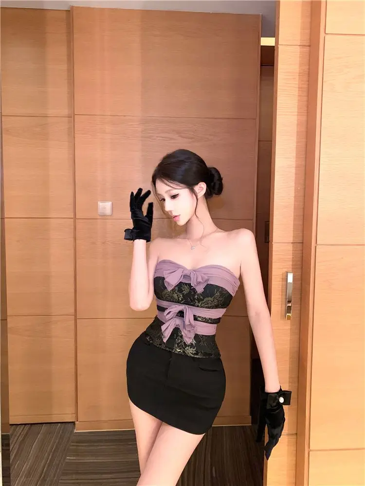Sexy Lace Cami One Shoulder Bandeau Top Female Summer Fall Inner Layer Beauty Attractive Chic Elegant Lightweight Breathable
Sexy Lace Cami One Shoulder Bandeau Top Female Summer Fall Inner Layer Beauty Attractive Chic Elegant Lightweight Breathable