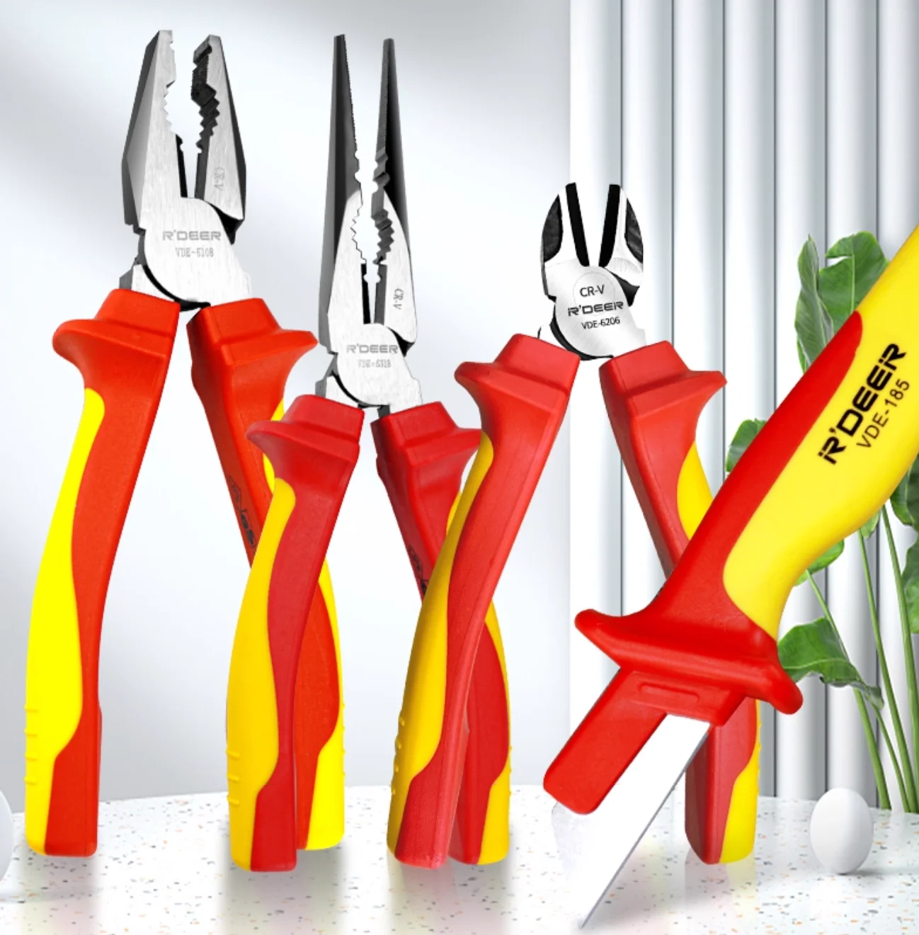 R'DEER tool Insulated labor-saving steel wire pliers Sharp nose slanted nose pliers Electric bending knife chrome vanadium steel
R'DEER tool Insulated labor-saving steel wire pliers Sharp nose slanted nose pliers Electric bending knife chrome vanadium steel