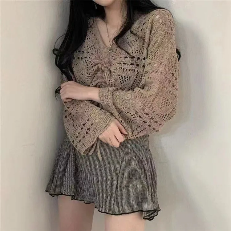 Summer Long Sve Ice Silk Sun Protection T-irt Thin Hollow Knitted Air Conditioning Cover Loose V-Ne ort Top Women's ...
Summer Long Sve Ice Silk Sun Protection T-irt Thin Hollow Knitted Air Conditioning Cover Loose V-Ne ort Top Women's ...