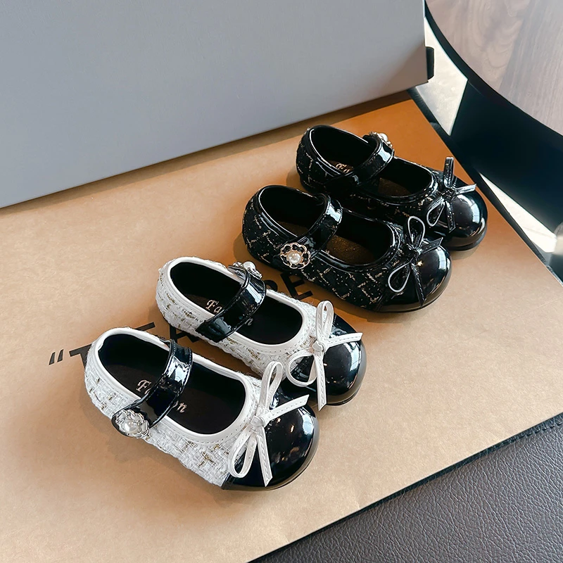 Kids Flat Shoes Soft Sole for Girls Leather Shoes with Simple Bow Ins Trendy 2025 New Children Princess Shoes with Sweet Flower
Kids Flat Shoes Soft Sole for Girls Leather Shoes with Simple Bow Ins Trendy 2025 New Children Princess Shoes with Sweet Flower
