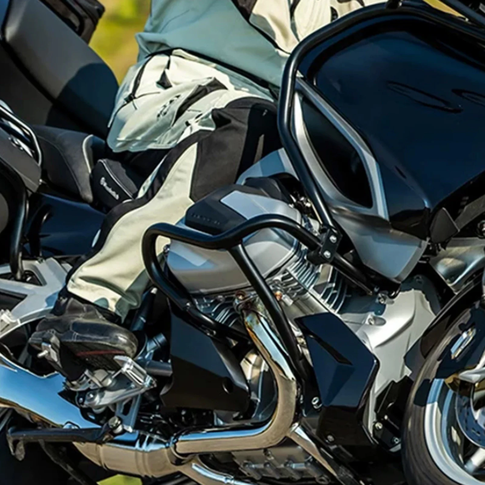 Front Engine Guard Highway Crash Bars Protector For BMW R1250RT 2018-2024 Motorbike Accessories
Front Engine Guard Highway Crash Bars Protector For BMW R1250RT 2018-2024 Motorbike Accessories