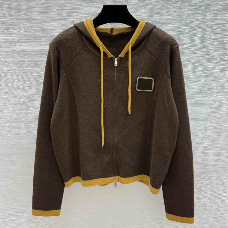 Высококачественный женский кардиган с логотипом коллажа и разноцветным дизайнерским свитером, толстовка на молнии с завязками 251004201
Высококачественный женский кардиган с логотипом коллажа и разноцветным дизайнерским свитером, толстовка на молнии с завязками 251004201