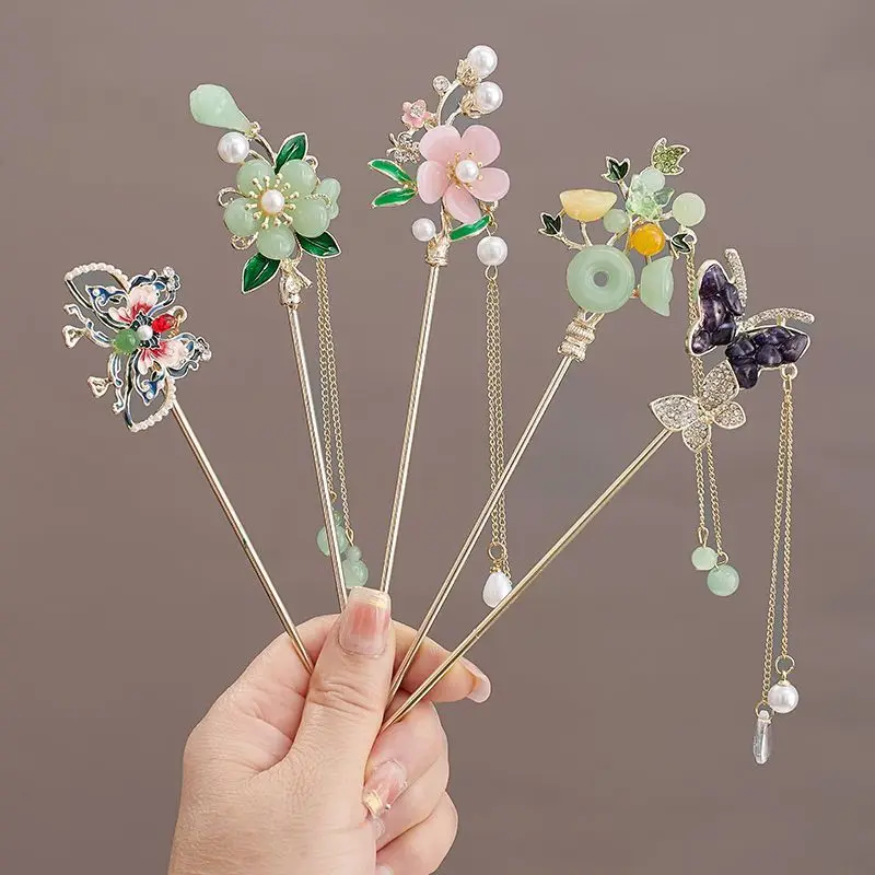 Elegant Ancient Style Butterfly Tassel Hairpin Modern Daily Chinese Hanfu Qipao Headwear
Elegant Ancient Style Butterfly Tassel Hairpin Modern Daily Chinese Hanfu Qipao Headwear