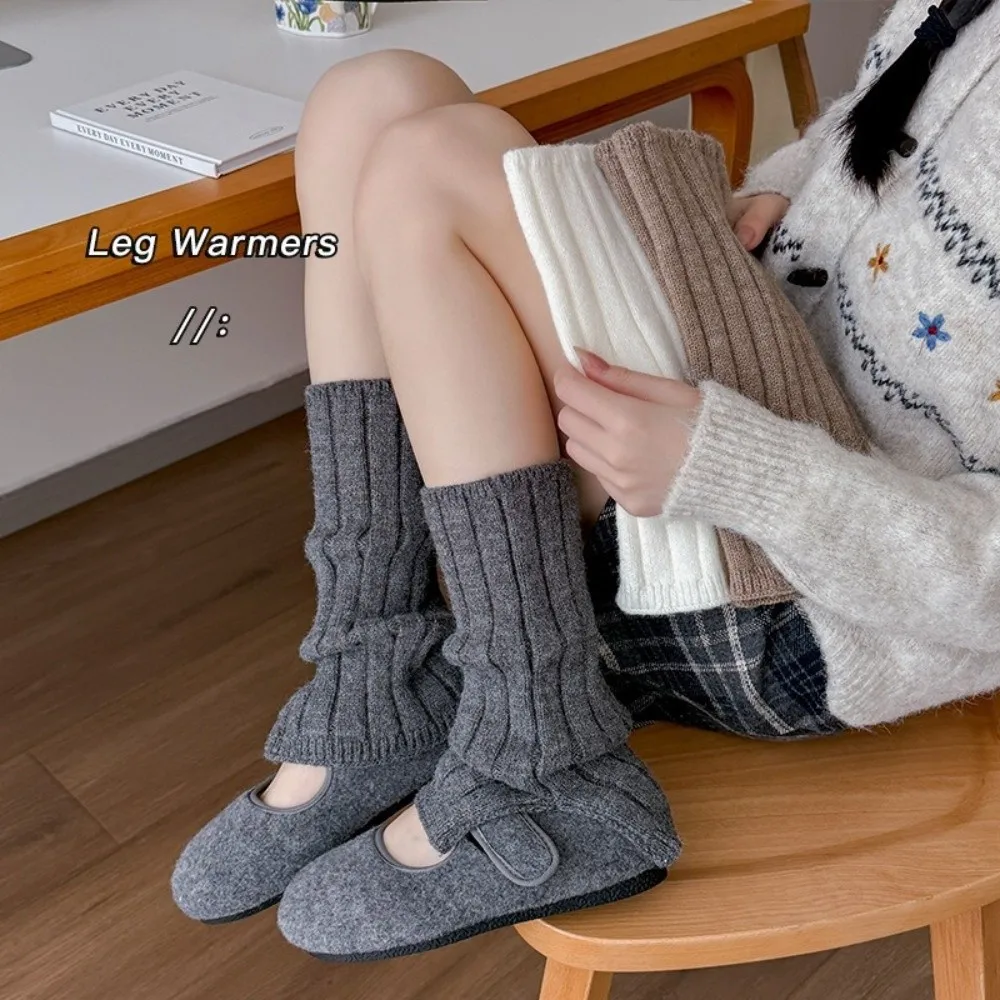 New Solid Color Leg Warmers Thickened Harajuku Middle Tube Socks Leg Sleeves Autumn and Winter
New Solid Color Leg Warmers Thickened Harajuku Middle Tube Socks Leg Sleeves Autumn and Winter