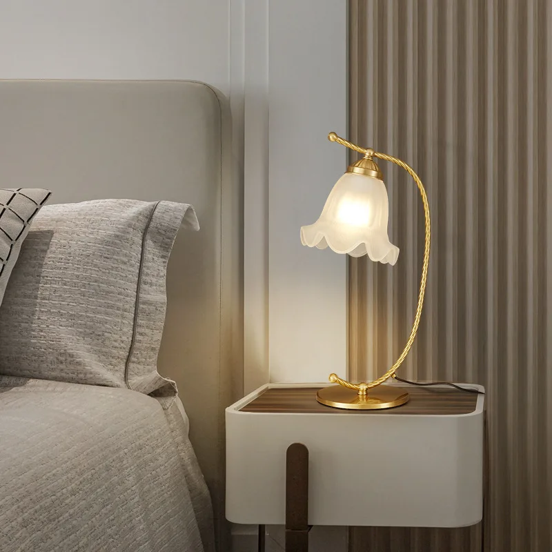 French retro all copper bedside lamp romantic bedroom ins style American countryside popular flower decoration atmosphere lamp
French retro all copper bedside lamp romantic bedroom ins style American countryside popular flower decoration atmosphere lamp
