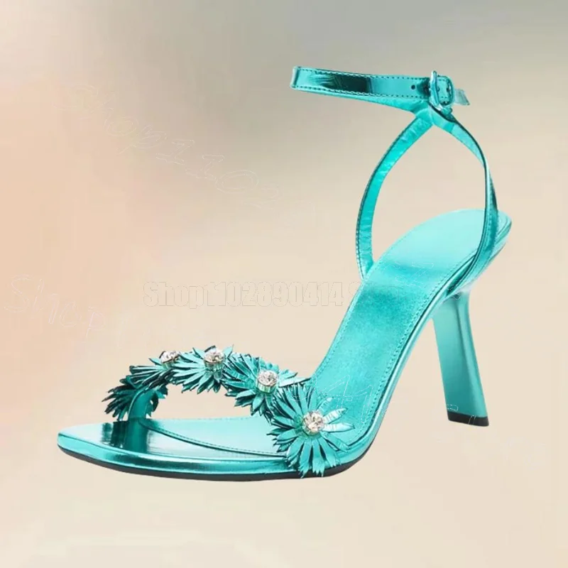 Cyan Appliques Design Strange Style Heels Sandals Buckle Strap Women Shoes Open Toe Novel Party Banquet 2025 Zapatos Para Mujere
Cyan Appliques Design Strange Style Heels Sandals Buckle Strap Women Shoes Open Toe Novel Party Banquet 2025 Zapatos Para Mujere