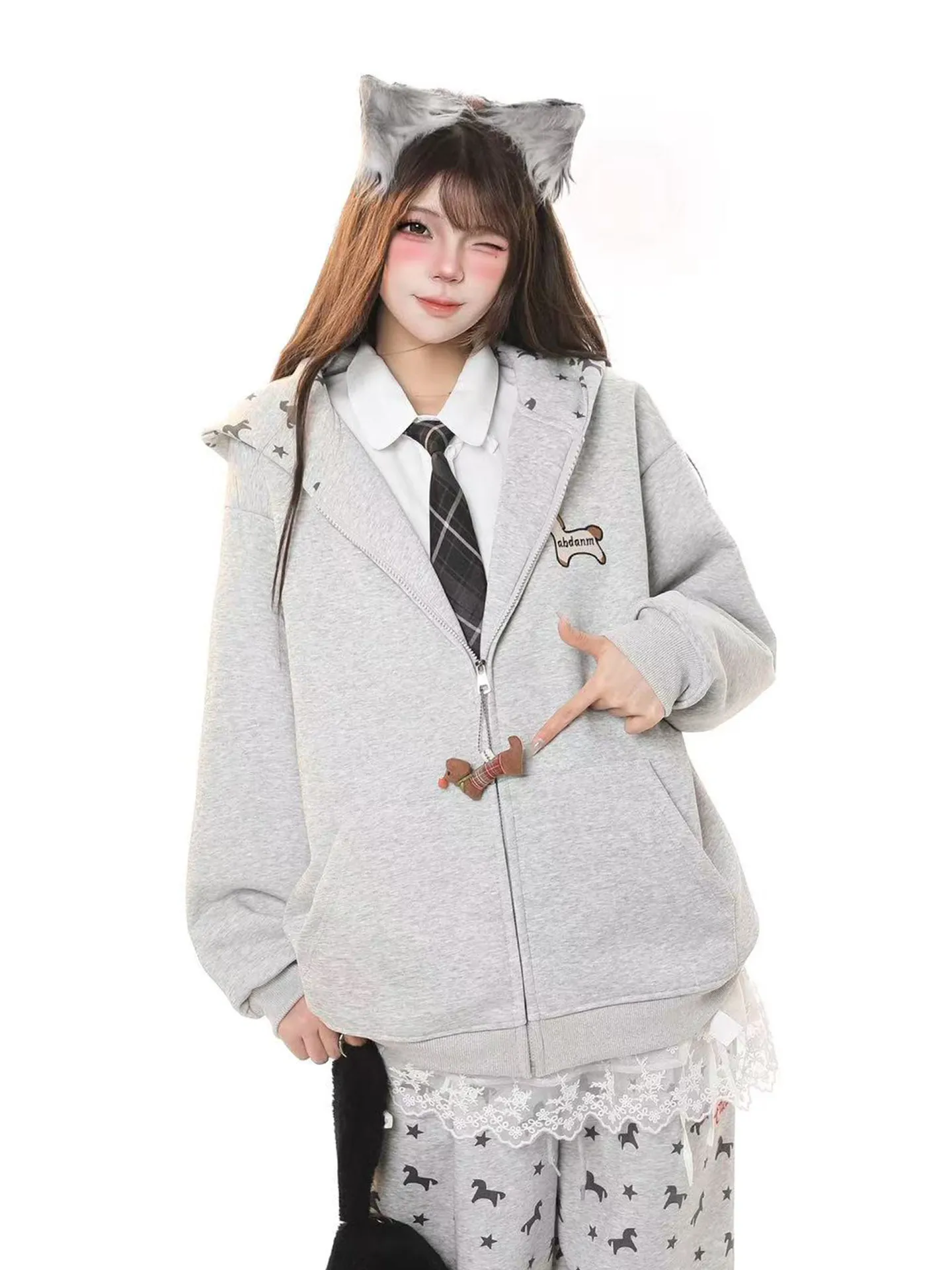 Retro American Embroidered Animal Hoodie Cardigan Women's Loose Casual Zipper Jacket Spring College Style Comfortable Outerwear
Retro American Embroidered Animal Hoodie Cardigan Women's Loose Casual Zipper Jacket Spring College Style Comfortable Outerwear