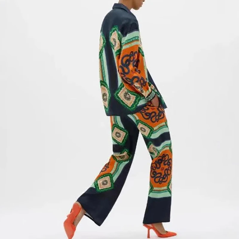 Leisure Long Sleeve Lapel Shirt Straight Pant Sets Women Single Breasted Commute Suit Retro Graphic Print Loose Vacation 2 Piece
Leisure Long Sleeve Lapel Shirt Straight Pant Sets Women Single Breasted Commute Suit Retro Graphic Print Loose Vacation 2 Piece