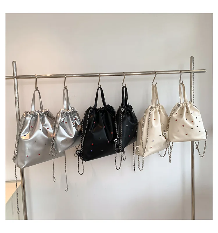 Metallic Silver Women Backpacks Fashion Drawstring Bags for Women Luxury Designer Backpack Diamonds Handbags Soft PU Travel Bag
Metallic Silver Women Backpacks Fashion Drawstring Bags for Women Luxury Designer Backpack Diamonds Handbags Soft PU Travel Bag