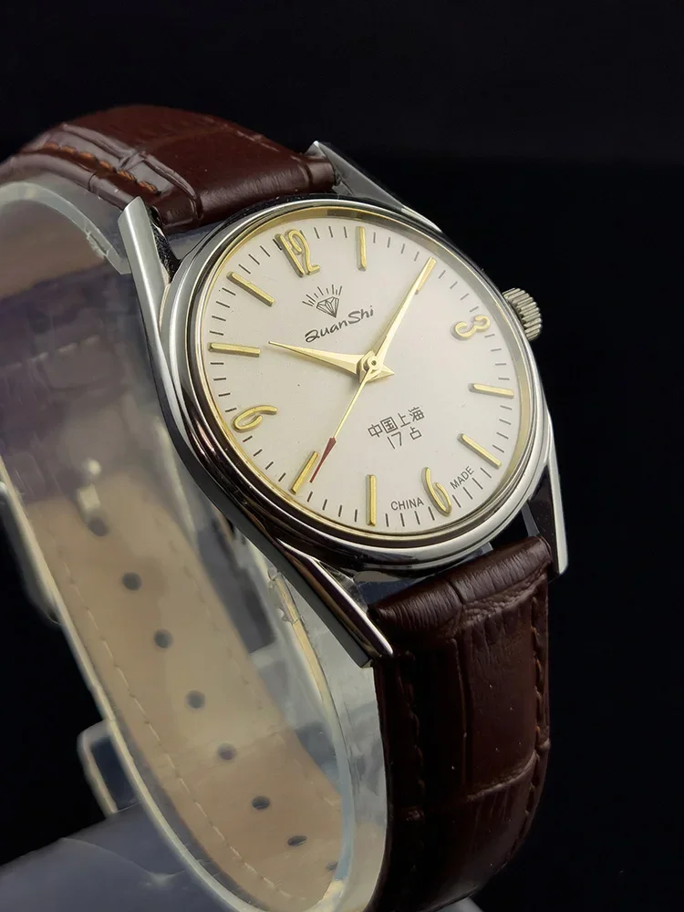 Genuine Shanghai Diamond Brand Watch Mechanical Watch Men's Manual Winding Stock 17 Diamond Retro Old Watch 8120
Genuine Shanghai Diamond Brand Watch Mechanical Watch Men's Manual Winding Stock 17 Diamond Retro Old Watch 8120