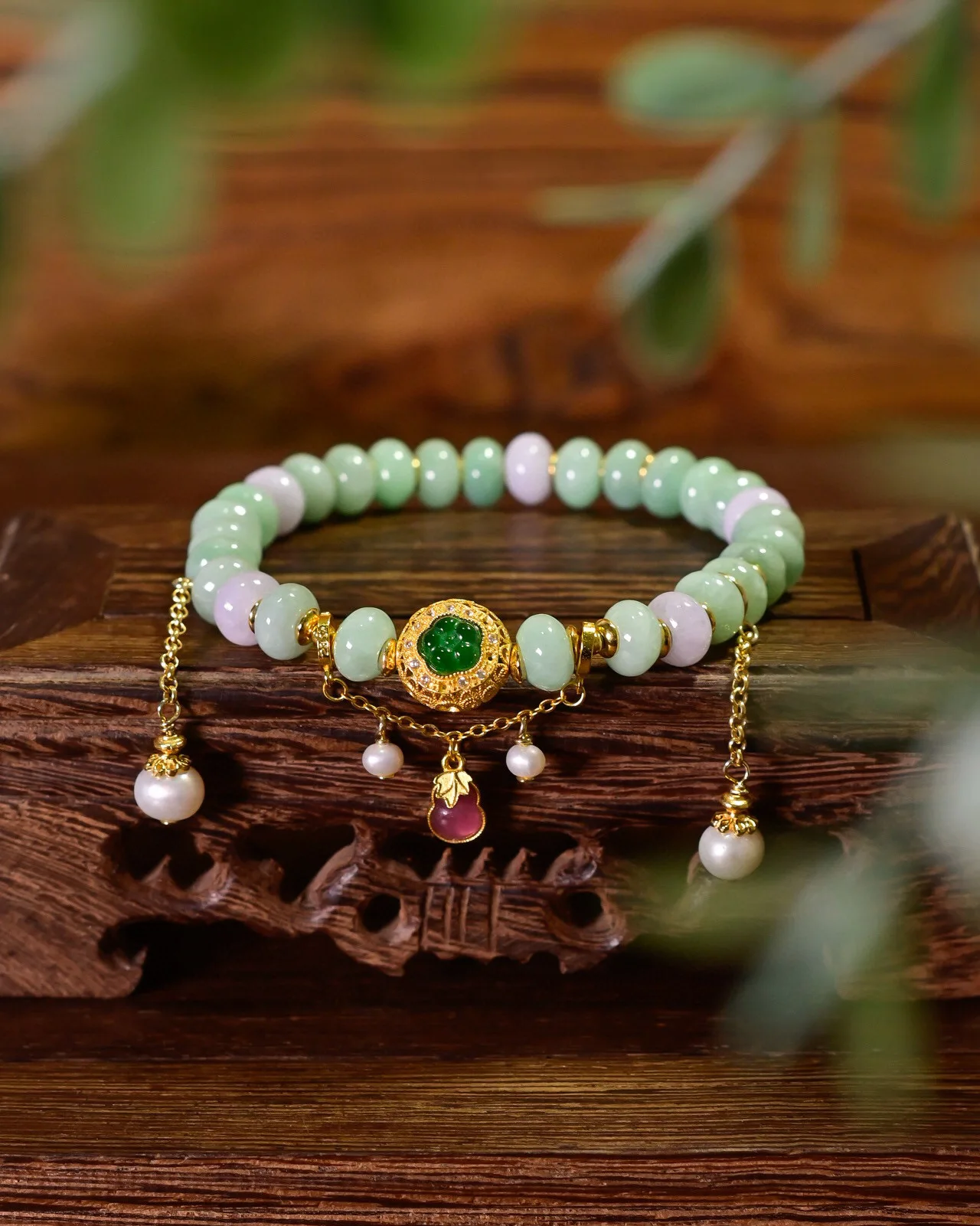 Natural Grade A Jadeite Bracelet - Lavender & Pea Green Floral Beads with Calabash Charm, Premium Chinese Style Jewelry
Natural Grade A Jadeite Bracelet - Lavender & Pea Green Floral Beads with Calabash Charm, Premium Chinese Style Jewelry