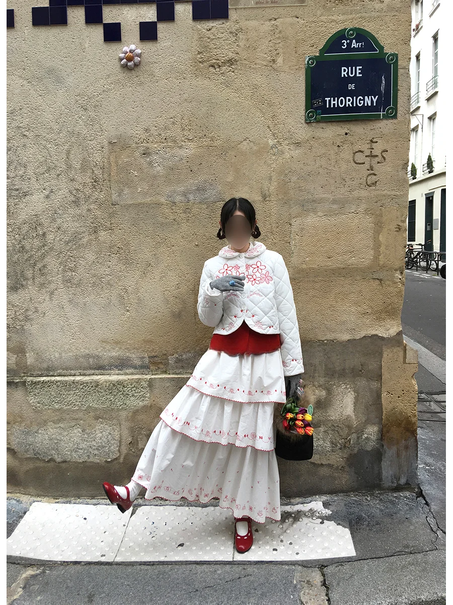 Новая зимняя коллекция: женский костюм MONA — модный хлопковый жакет с вышивкой и юбка средней длины, маленький размер
Новая зимняя коллекция: женский костюм MONA — модный хлопковый жакет с вышивкой и юбка средней длины, маленький размер