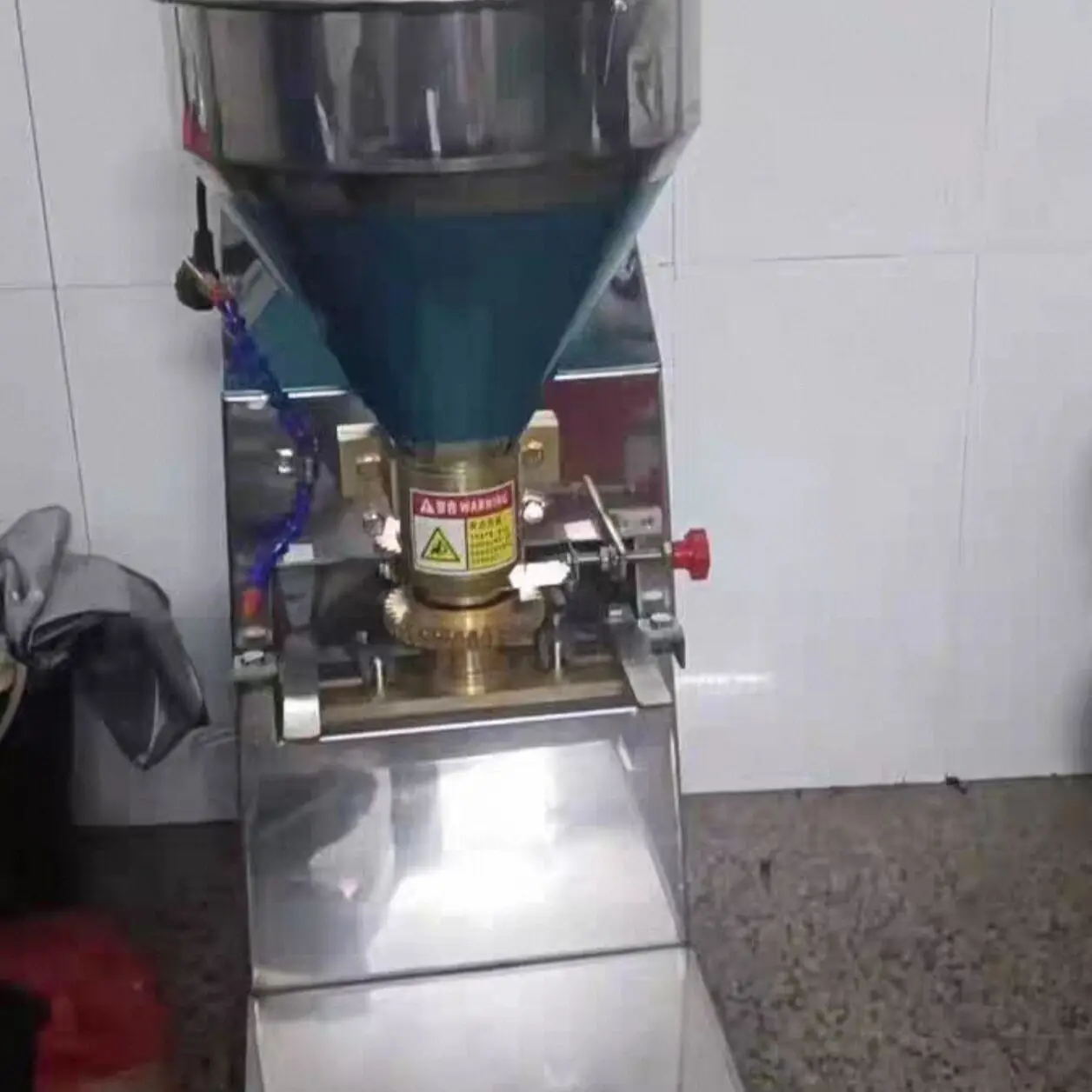 Машина для формования фрикаделек/автоматическая машина для формования фрикаделек вертикального типа/коммерческая машина для формования фрикаделек
Машина для формования фрикаделек/автоматическая машина для формования фрикаделек вертикального типа/коммерческая машина для формования фрикаделек