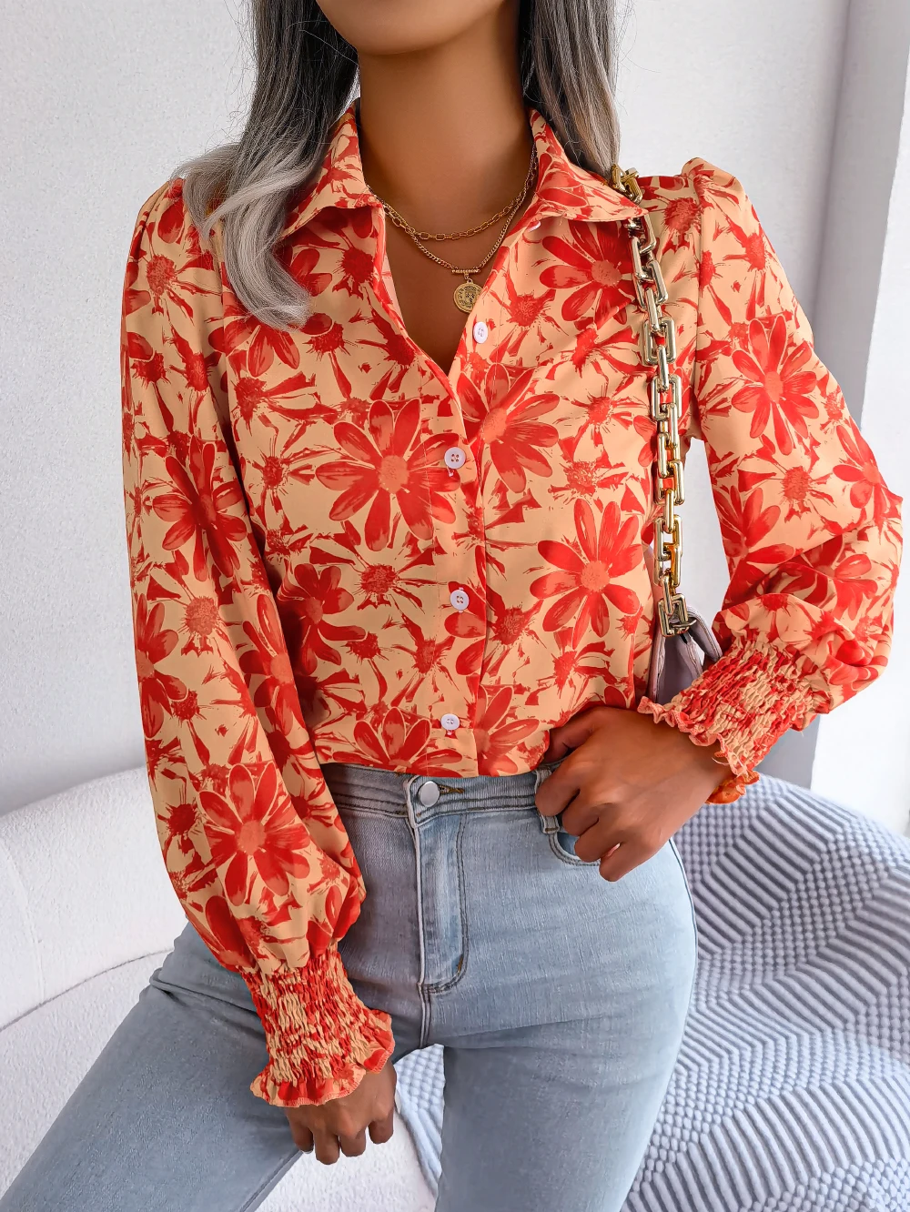 2024 Spring/Summer Women's Leisure Print Collar Lantern Top of the line Women's Long sleeved Shirt Women's Wear Discount
2024 Spring/Summer Women's Leisure Print Collar Lantern Top of the line Women's Long sleeved Shirt Women's Wear Discount