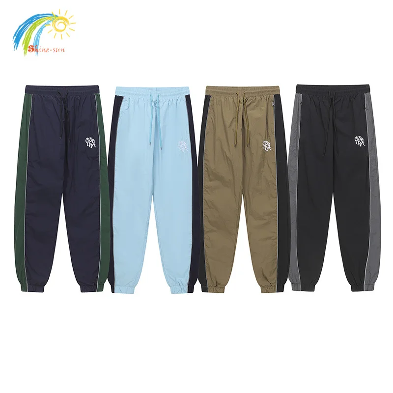 Мужские и женские уличные брюки для бега на шнурке, высококачественные тканые сетчатые полосатые брюки с вышивкой логотипа, спортивные штаны Mertra
Мужские и женские уличные брюки для бега на шнурке, высококачественные тканые сетчатые полосатые брюки с вышивкой логотипа, спортивные штаны Mertra