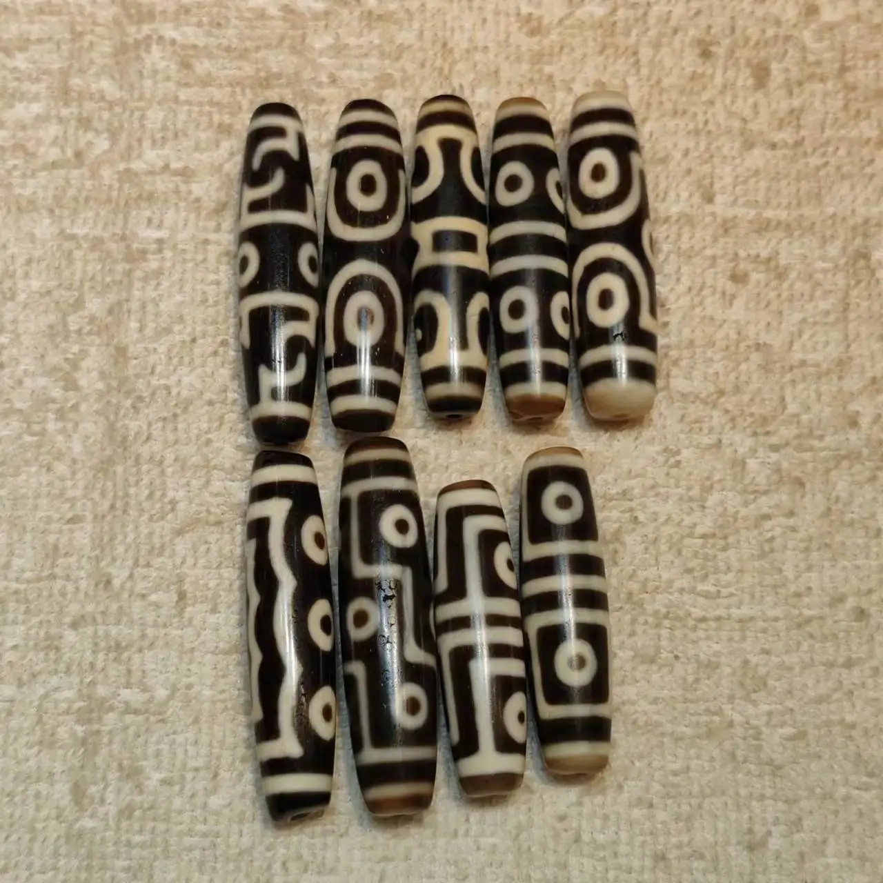 1 pcs Taiwan Ancient Method Penetrating Horseshoe Shaped Weathered Agate Bead Necklace Pendant DIY Accessories Dzi
1 pcs Taiwan Ancient Method Penetrating Horseshoe Shaped Weathered Agate Bead Necklace Pendant DIY Accessories Dzi