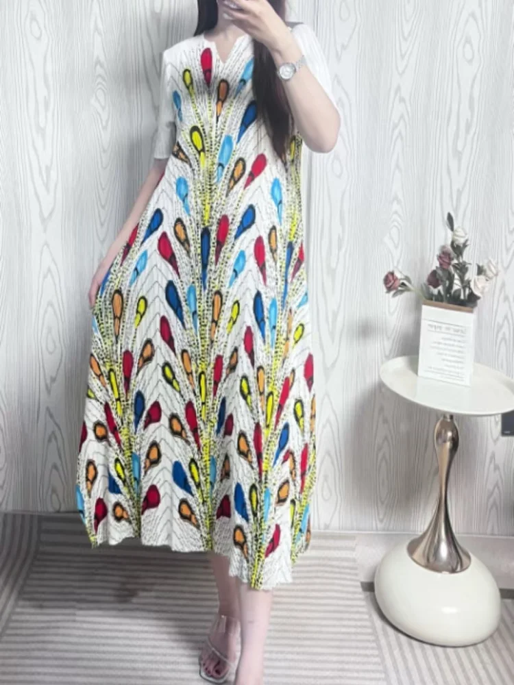Miyake Pleated Skirt for Women 2024 Summer New Fashion Printed High-end Casual Short-sleeved V Neck Pleated Mid-length Dress
Miyake Pleated Skirt for Women 2024 Summer New Fashion Printed High-end Casual Short-sleeved V Neck Pleated Mid-length Dress