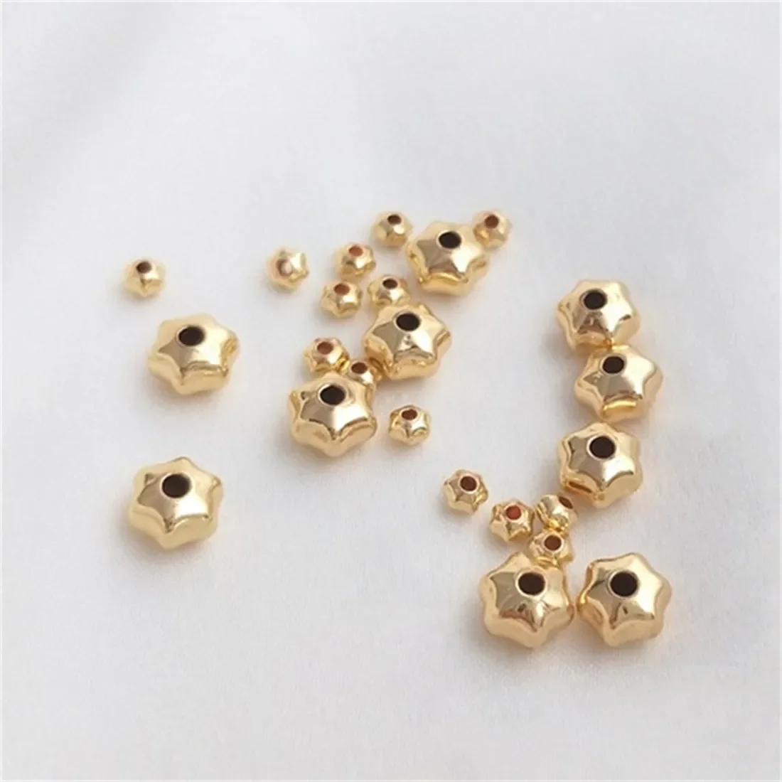 Liumangxing Separated Bead 14K Gold Wrapped Star Flat Bead Loose Bead Handmade DIY Bracelet Beaded Jewelry with Bead Material
Liumangxing Separated Bead 14K Gold Wrapped Star Flat Bead Loose Bead Handmade DIY Bracelet Beaded Jewelry with Bead Material
