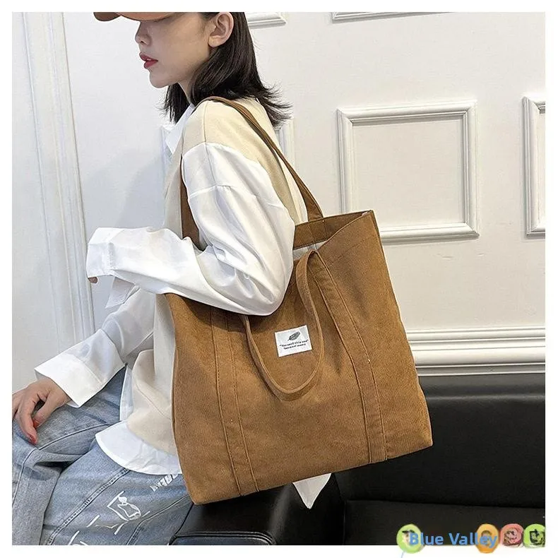 Elegant Large Capacity Lightweight Commuter Tote Bag for Women 2026 New Versatile Handbag Single Shoulder Bag Travel Ladies P...
Elegant Large Capacity Lightweight Commuter Tote Bag for Women 2026 New Versatile Handbag Single Shoulder Bag Travel Ladies P...