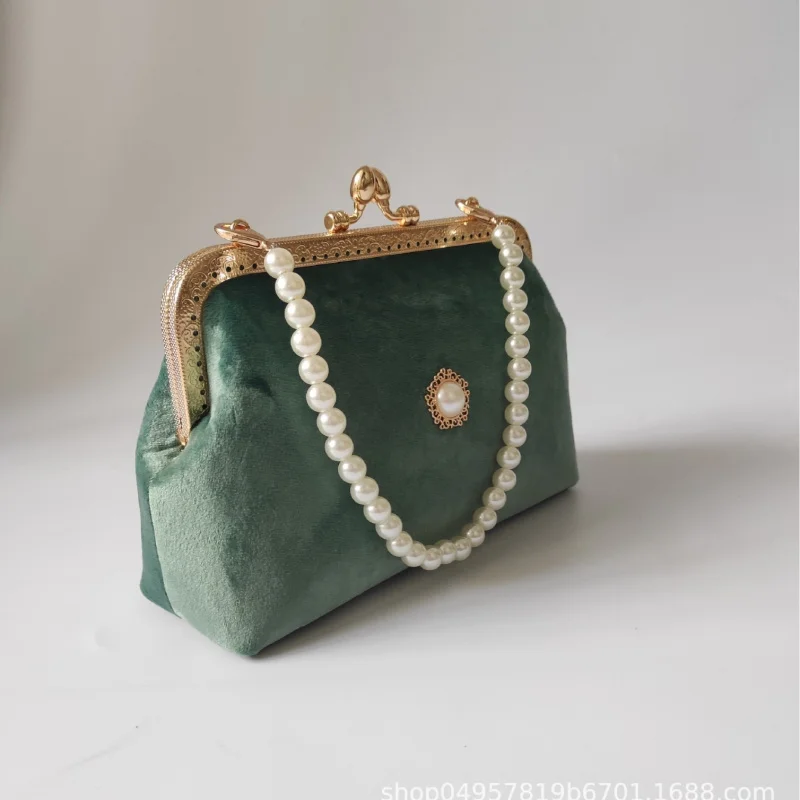 Vintage Handmade Kisslock Bag Gentle Fairy Lady Socialite Velvet Pearl Cheongsam Hanfu Portable Crossbody Bag Pearl Bag
Vintage Handmade Kisslock Bag Gentle Fairy Lady Socialite Velvet Pearl Cheongsam Hanfu Portable Crossbody Bag Pearl Bag