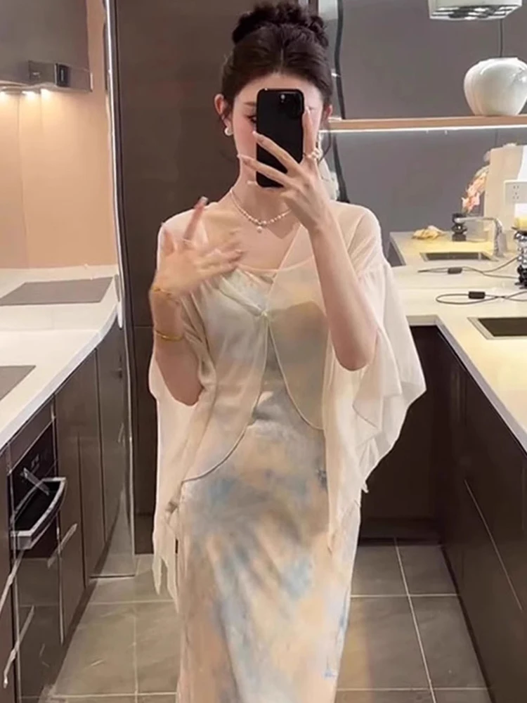 New Chinese Style Summer Women's Sun Protection Shirt Shawl Ice Silk Air Conditioning Open Cardigan with Halter Dress Outerwear
New Chinese Style Summer Women's Sun Protection Shirt Shawl Ice Silk Air Conditioning Open Cardigan with Halter Dress Outerwear