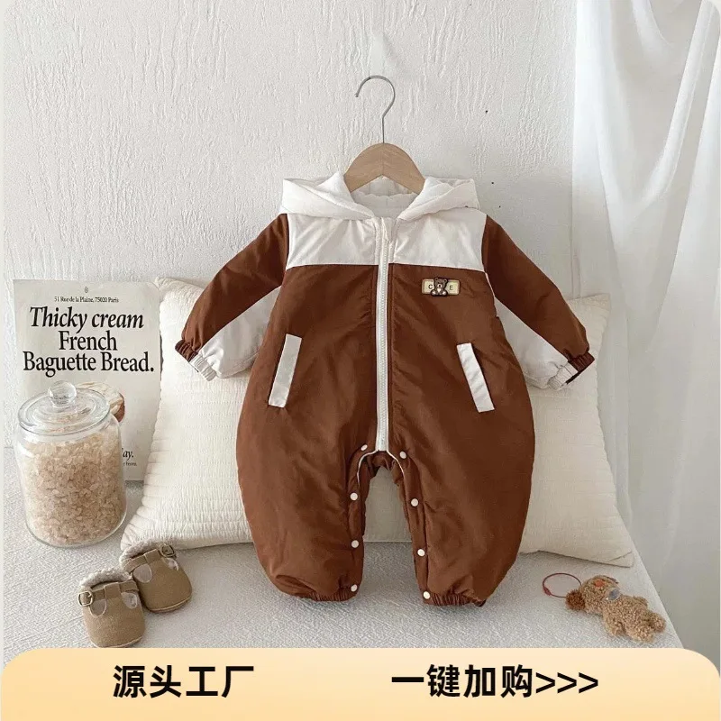 Новый зимний детский комбинезон из флиса и хлопчатобумажной куртки для активного отдыха, мужской и женский детский костюм для ползания с капюшоном на молнии
Новый зимний детский комбинезон из флиса и хлопчатобумажной куртки для активного отдыха, мужской и женский детский костюм для ползания с капюшоном на молнии