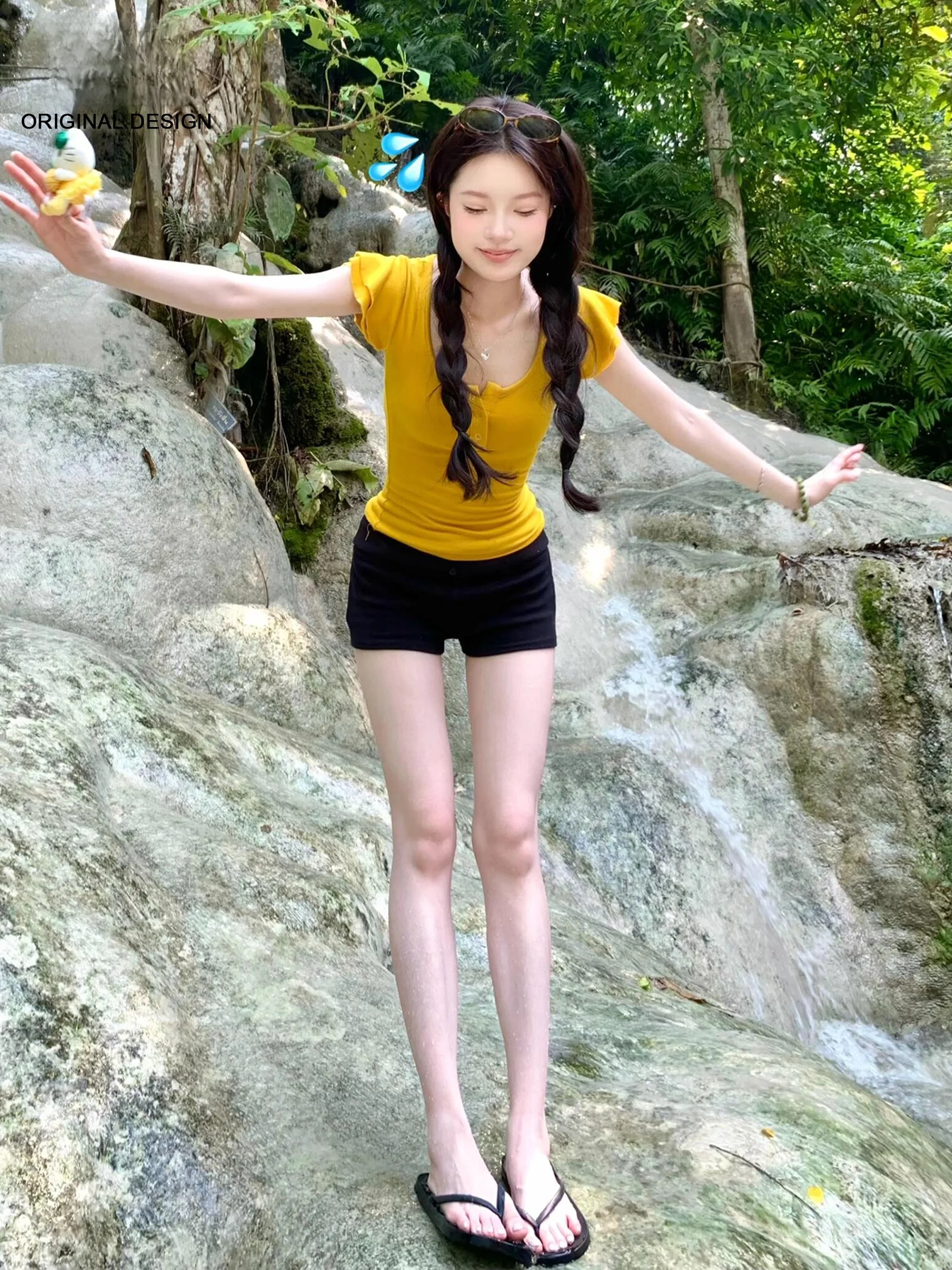 American Style High Waist Straight Leg Denim Shorts Women Summer New Black Slimming Thin Sexy Butt Covering Pants
American Style High Waist Straight Leg Denim Shorts Women Summer New Black Slimming Thin Sexy Butt Covering Pants