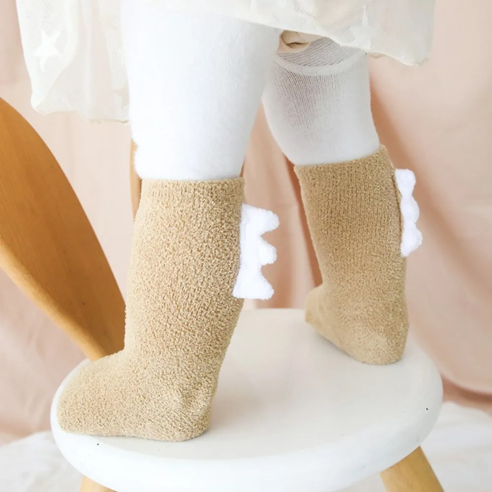 Cartoon Dinosaur Newborn Socks Casual Warm Coral Fleece Non-slip Floor Socks Infant Polyester Fabric Warm Leg Stockings Winter
Cartoon Dinosaur Newborn Socks Casual Warm Coral Fleece Non-slip Floor Socks Infant Polyester Fabric Warm Leg Stockings Winter