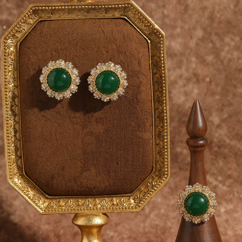 Vintage Green Jewelry Set For Woman Gold Color Flower Round Ring Earrings Glass Natural Stone Luxury Mothers Day Gift 2025 New
Vintage Green Jewelry Set For Woman Gold Color Flower Round Ring Earrings Glass Natural Stone Luxury Mothers Day Gift 2025 New