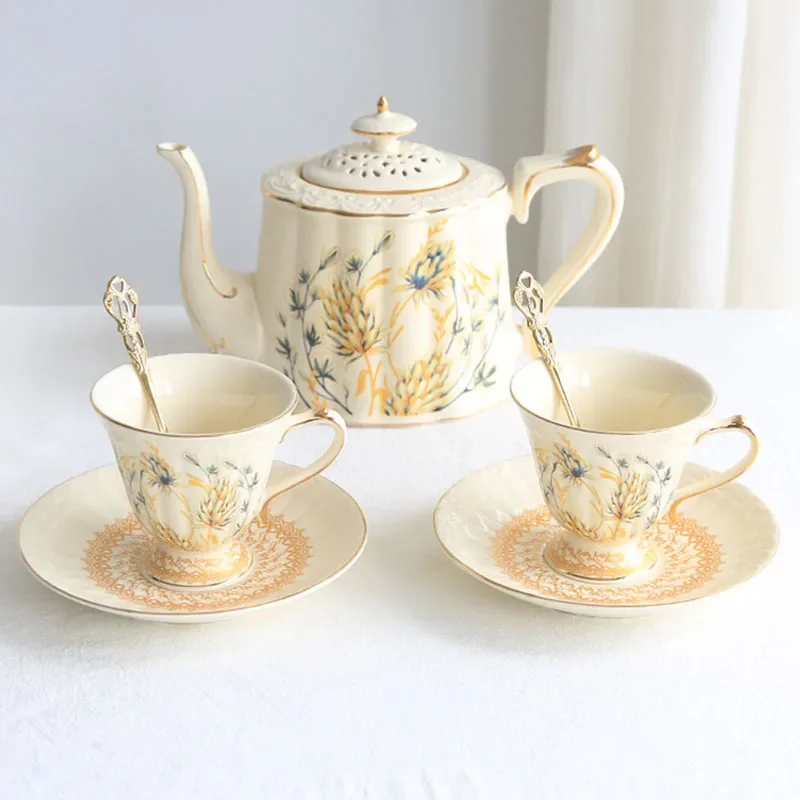 French Baroque Coffee Set Hand-Gilded Porcelain Cups European Tea Service Vintage Floral Tea Afternoon Luxury Tableware
French Baroque Coffee Set Hand-Gilded Porcelain Cups European Tea Service Vintage Floral Tea Afternoon Luxury Tableware