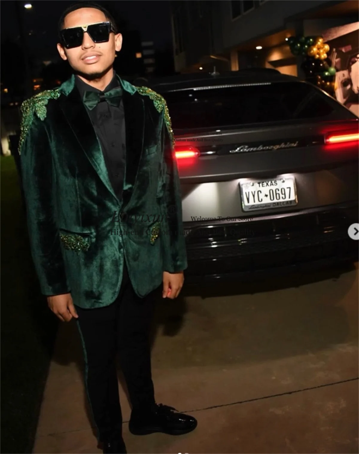 Fashion Velvet Men Suits Stunning Stone Wedding Groom Tuxedos 2 Pieces Sets Male Prom Blazers Customized trajes para hombre
Fashion Velvet Men Suits Stunning Stone Wedding Groom Tuxedos 2 Pieces Sets Male Prom Blazers Customized trajes para hombre