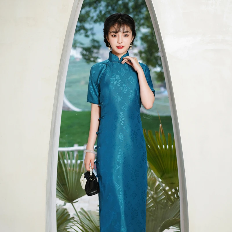 Traditional White Che One-Piece Unlined Daily Wear Short Sleeve Retro Style Low Slit Long Che for Young Women
Traditional White Che One-Piece Unlined Daily Wear Short Sleeve Retro Style Low Slit Long Che for Young Women