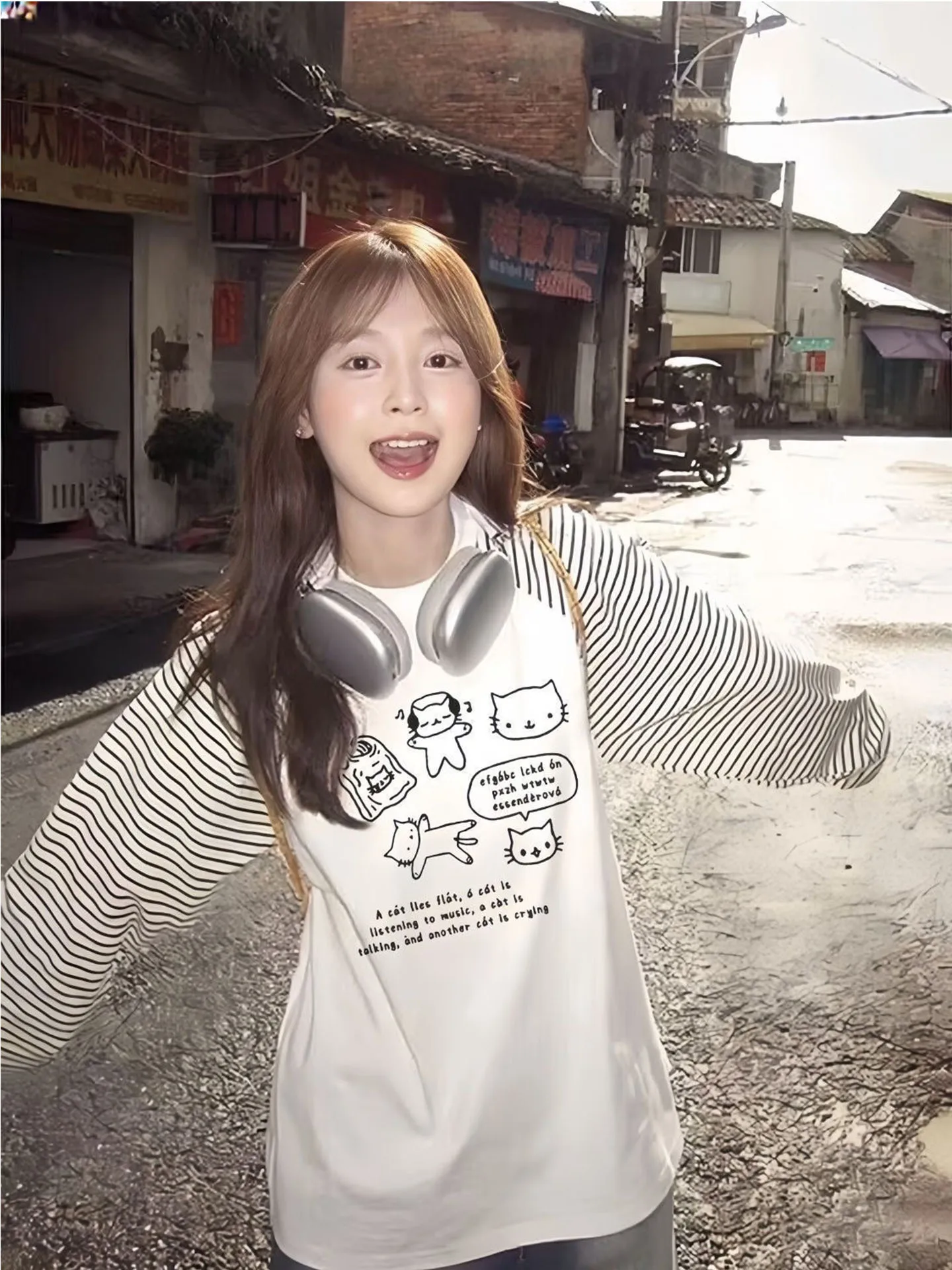 Корейская свободная женская футболка в полоску с длинным рукавом для студенток, осенняя новинка, модная женская одежда
Корейская свободная женская футболка в полоску с длинным рукавом для студенток, осенняя новинка, модная женская одежда